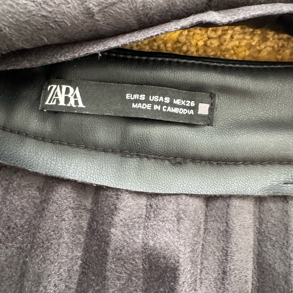 Zara Black Faux Leather Mid Rise A-Line Skirt US S - Picture 4 of 8